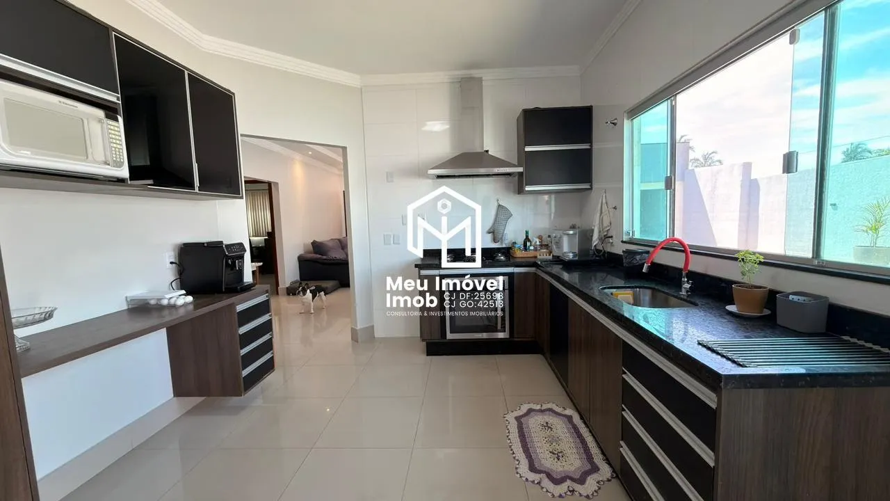 Imagem Casa 3 Quartos 1 Suíte 3 Vagas 200m²
