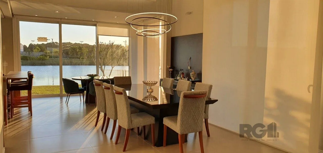 Imagem Casa em condomínio fechado de luxo a beira-mar, no centro de Capão da Canoa/RS.
