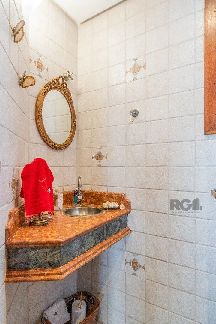Imagem Apartamento amplo de 191m² privativos reformado