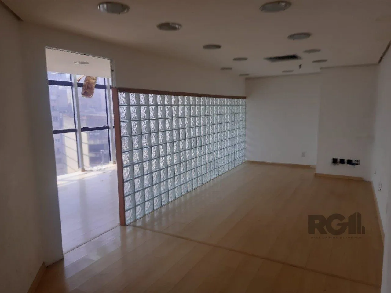 Imagem Sala Comercial à venda Centro Histórico Porto Alegre/RS