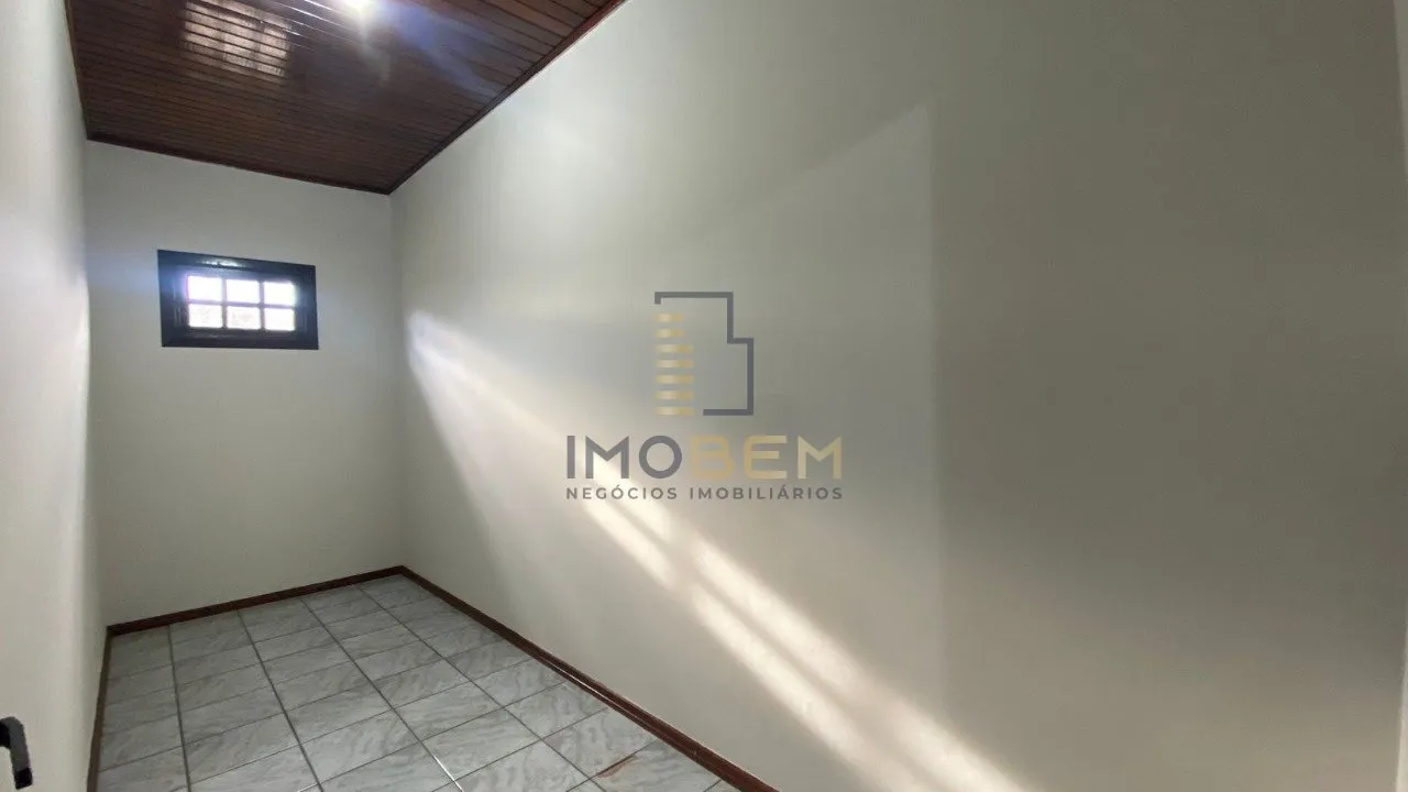 Imagem Um verdadeiro oásis no coração da cidade.

Imagine morar em uma casa espaçosa, cercada por área...