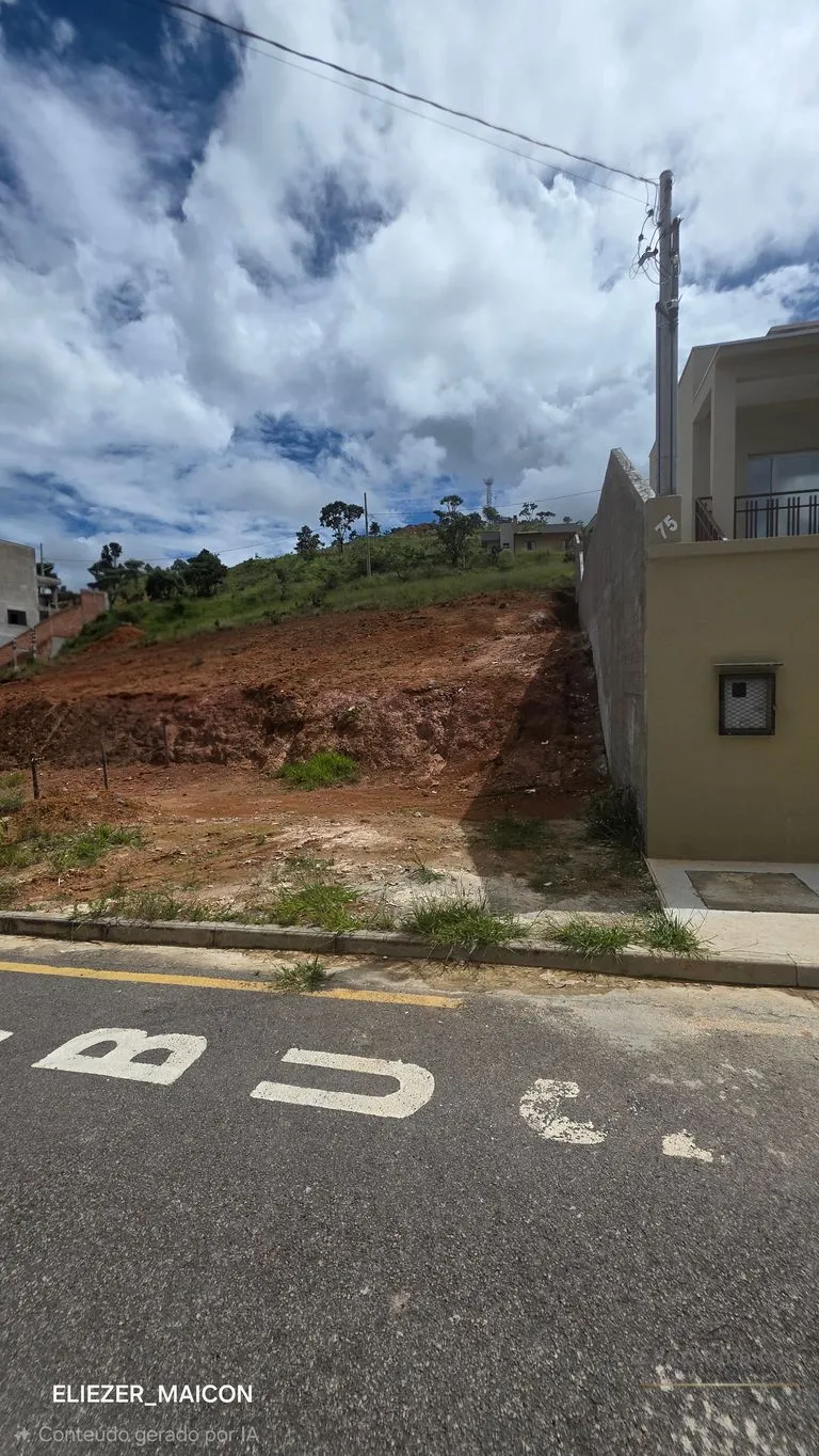 Foto do imóvel Terreno à Venda no bairro Jardim Bandeirantes, em Poços de Caldas - MG