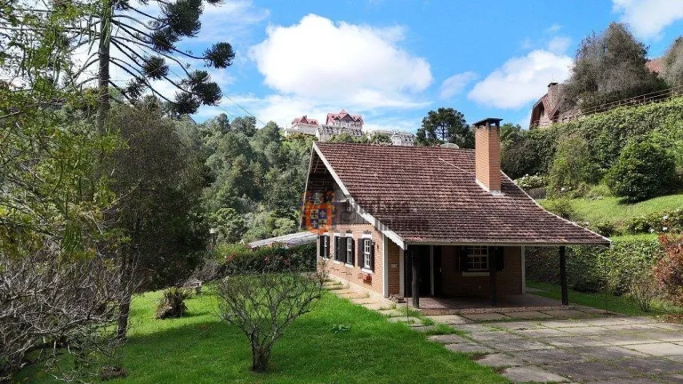 Imagem Casa com 5 dormitórios à venda, 223 m² por R$ 1.300.000 - Alto Do Capivari - Campos do Jordão/SP