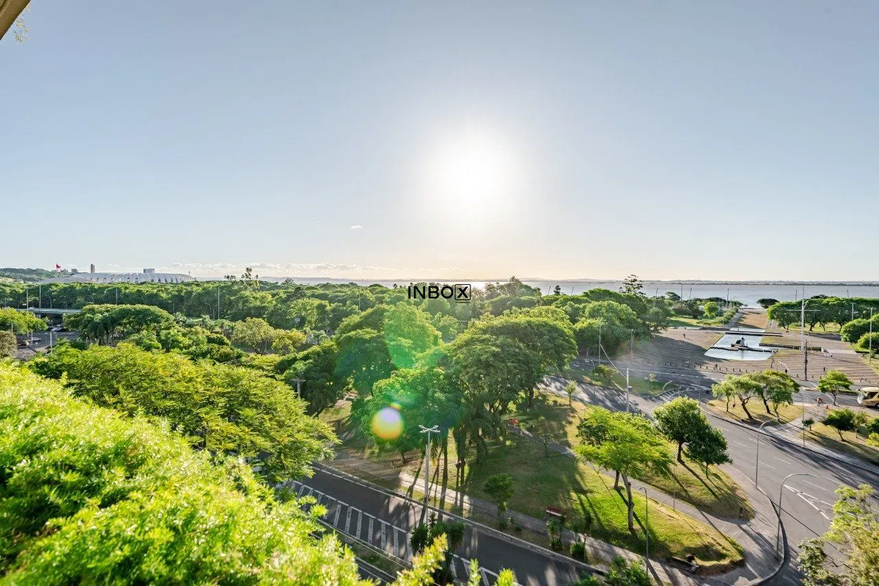 Imagem Apartamento 3 Suítes Mobiliado à Venda na Avenida Praia de Belas