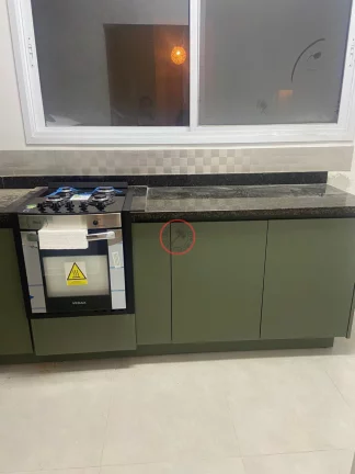 Imagem Sobrado com 2 suites, sala cozinha,2 vagas, area independente em condominio, 2 quadras da praia