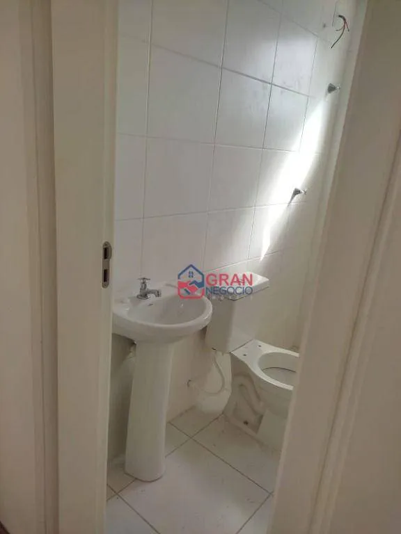 Imagem Apartamento com 2 dormitórios à venda - Jardim Itaqui - Campo Largo/PR