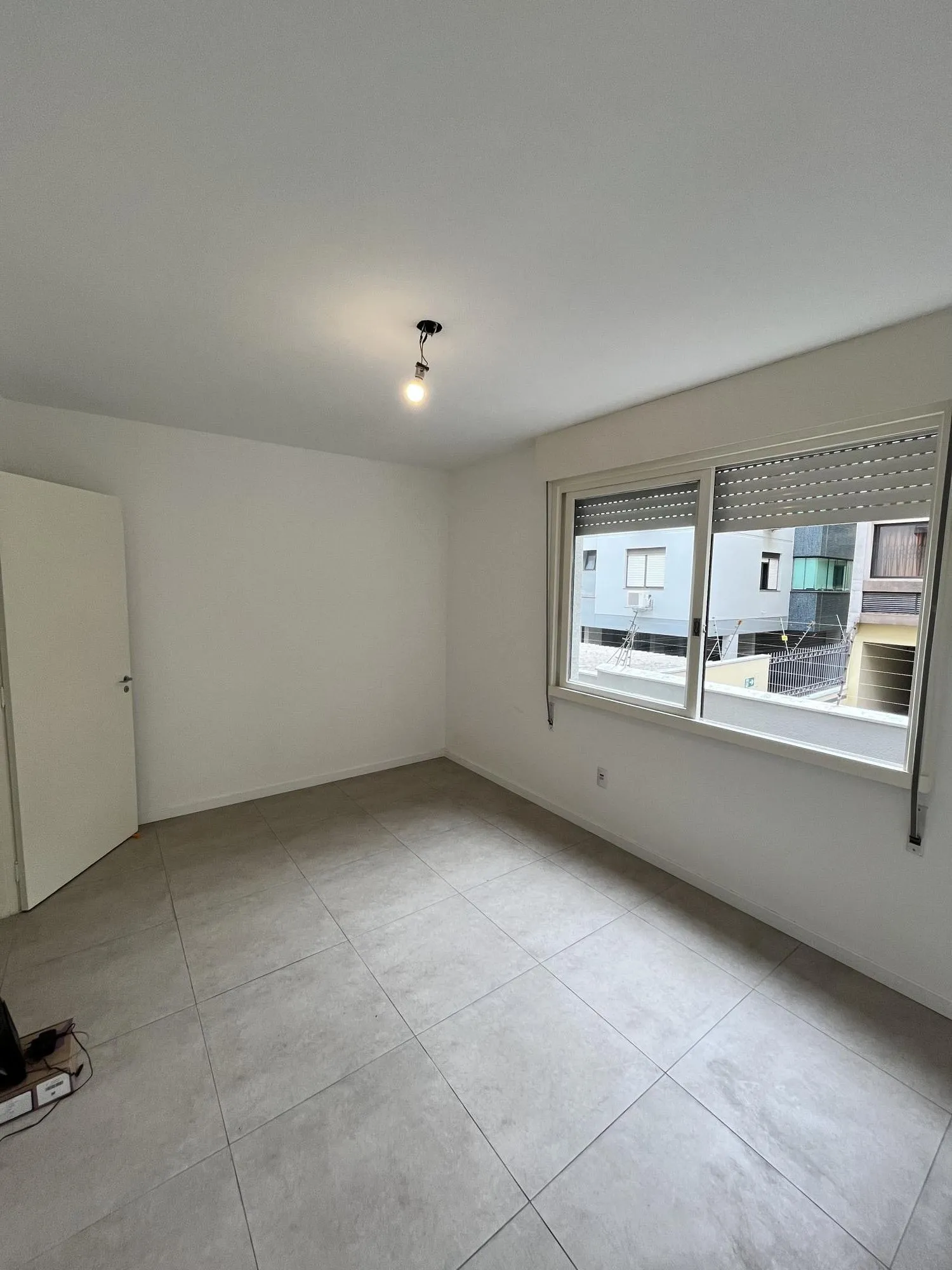 Imagem Apartamento de 2 quartos, 2 banheiros e 1 vaga de garagem no bairro Petrópolis