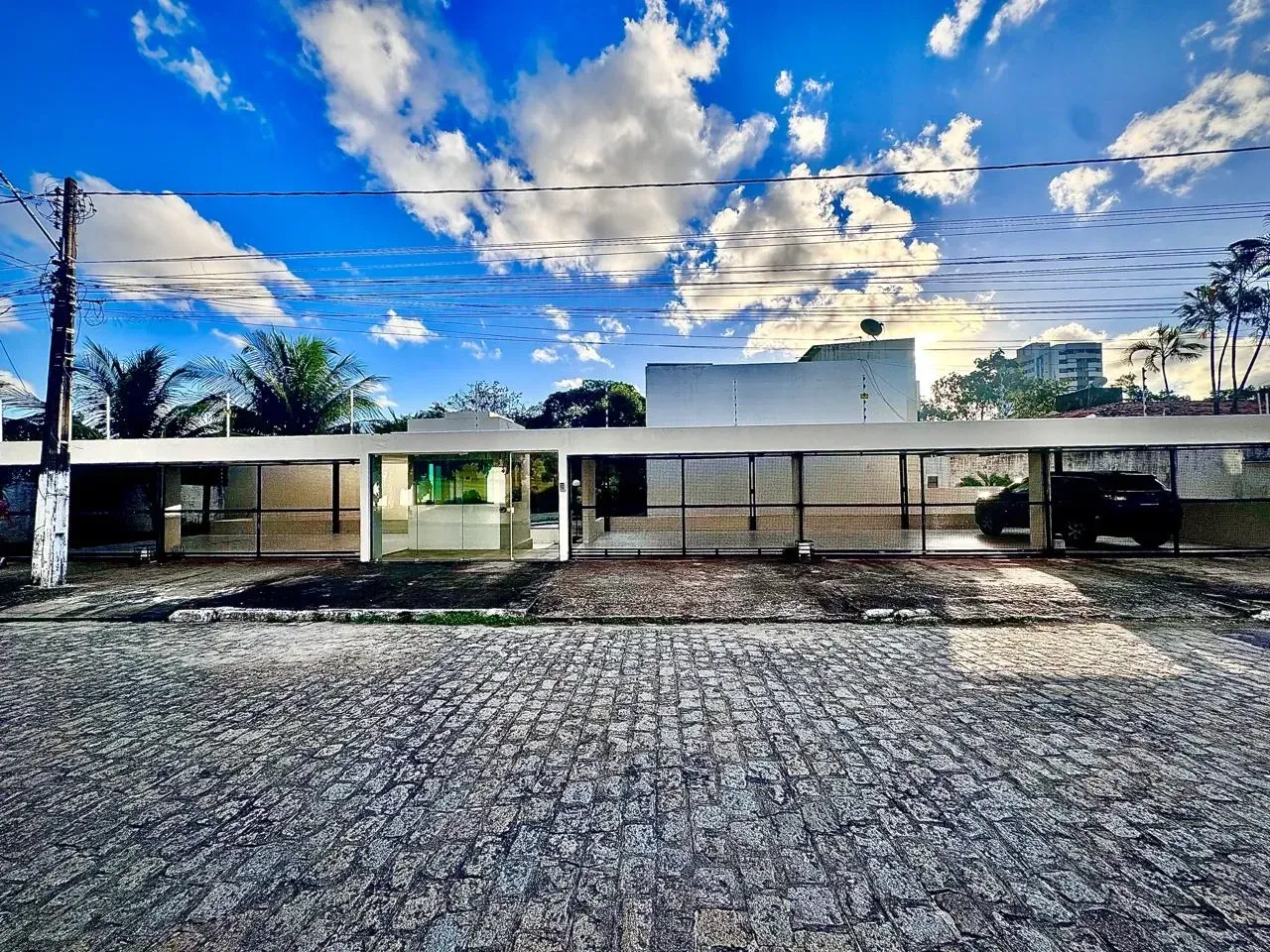 Imagem Casa de Condomínio com 4 Quartos à Venda, 179 metros em Barro Duro - Maceió