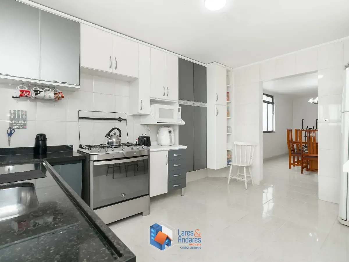 Imagem Casa para venda em Vila Santa Maria com 3 quartos, sendo 1 suíte, 210m²