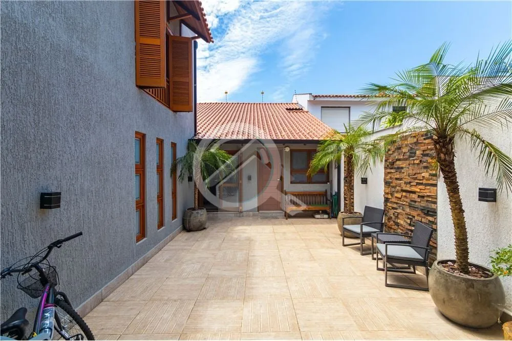 Imagem Esta linda casa de alto padrão é o lugar perfeito para aqueles que buscam conforto, funcionalidade...