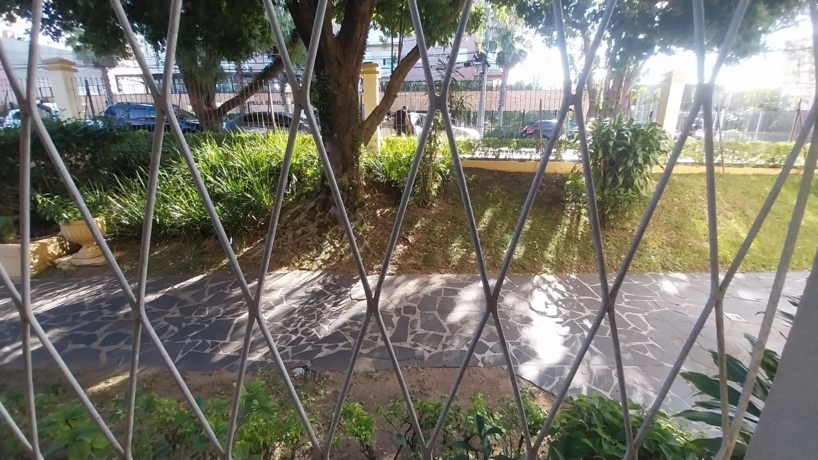 Imagem Apartamento térreo com 4 quartos e 1 vaga de garagem rotativa no Passo da Areia