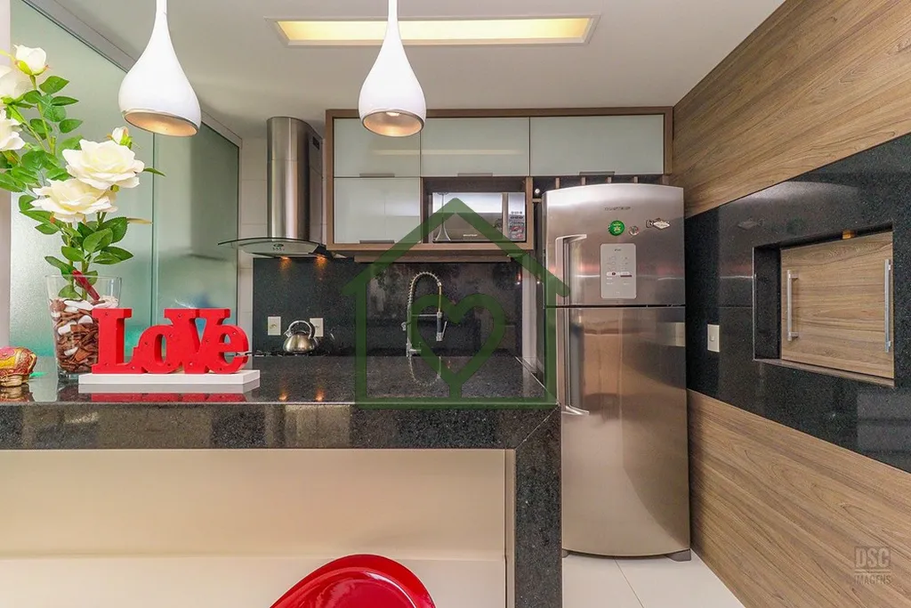 Imagem Descubra este excelente apartamento de 2 dormitórios, incluindo uma suíte espaçosa, localizado em...