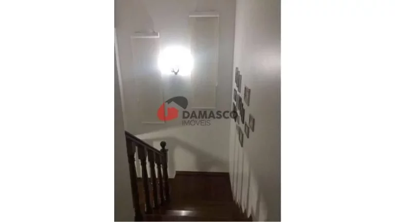 Imagem Sobrado à venda 3 Quartos, 1 Suite, 2 Vagas, 204M², Sítio da Figueira, São Paulo - SP