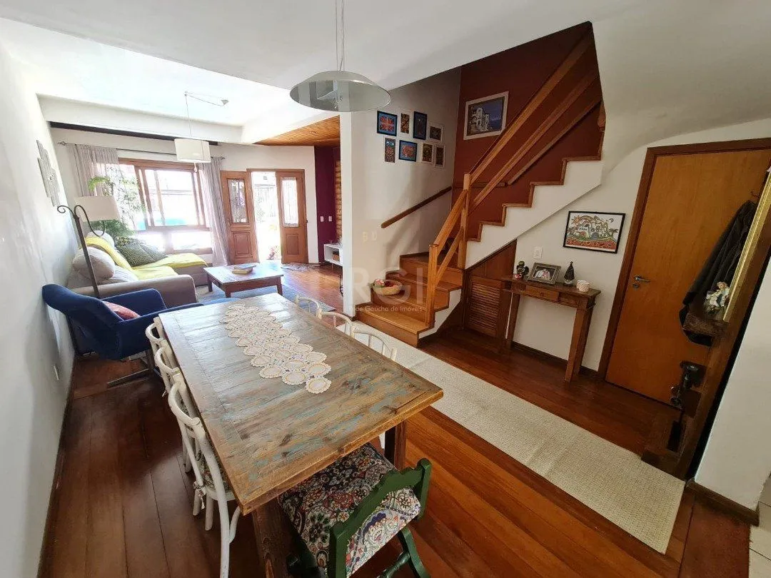 Imagem Casa para Venda - 182m², 3 dormitórios, sendo 3 suites, 2 vagas - Guarujá/ Portal do Guarujá
