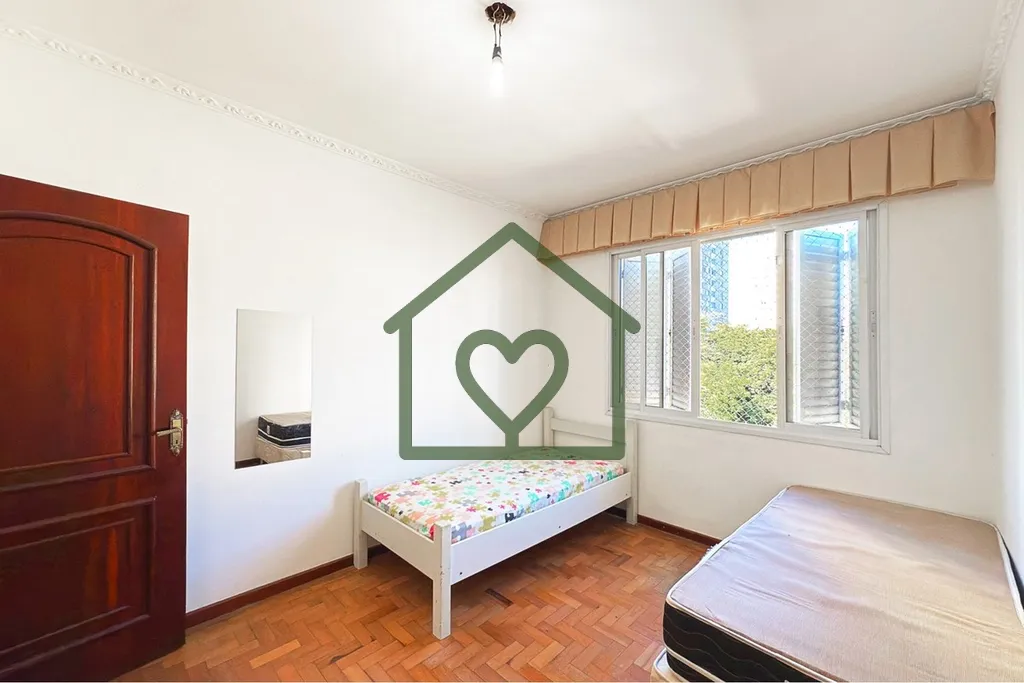 Imagem Localizado na divisa entre os bairros Independência e Centro Histórico, este apartamento de 77m² ...