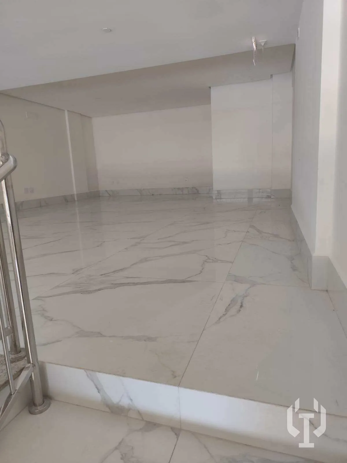 Imagem Sala comercial para alugar, no La rocca -Dallo em Itapema, Centro, 290m2