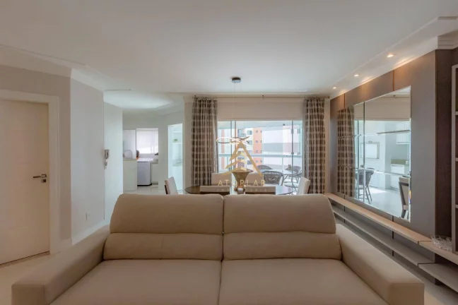 Imagem Apartamento com 3 dormitórios à venda, 131 m² por R$ 3.746.277,93 - Centro - Balneário Camboriú/SC