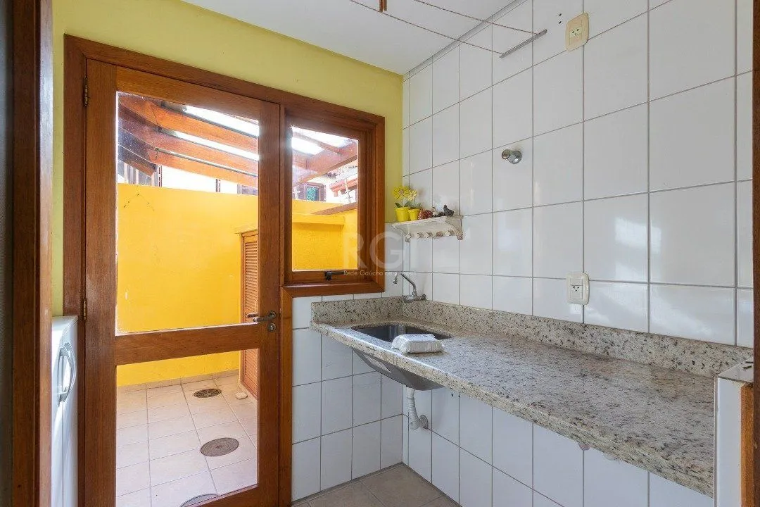 Imagem Casa Condominio para Venda - 174.34m², 3 dormitórios, sendo 1 suites, 2 vagas - Espírito Santo