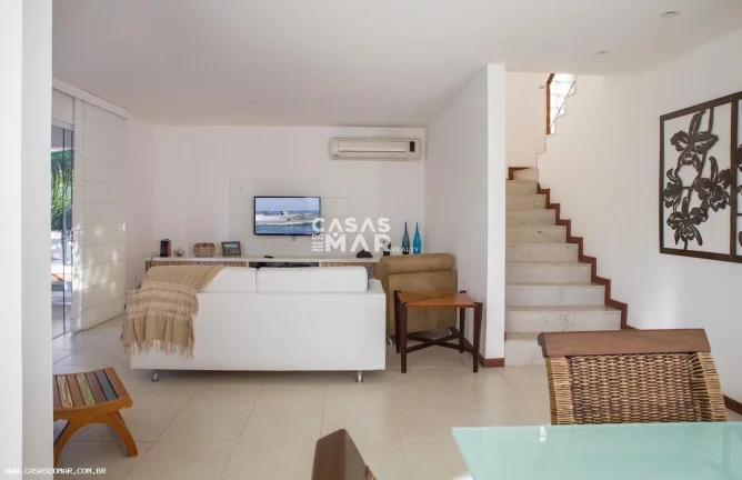 Imagem Casa em Condomínio à Venda em Geribá, Búzios-RJ: 4 Quartos, 4 Suítes, 5 Banheiros, 2 Vagas, 450 m².