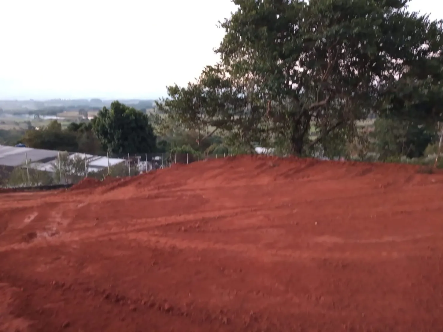 Imagem Terreno à Venda em Pindamonhangaba - 1.300 m² na Avenida Principal