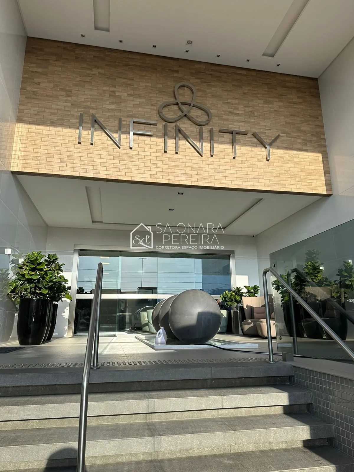 Imagem Apartamento MOBILIADO com 3 suítes e vista para o mar à venda no bairro Estreito, Florianópolis