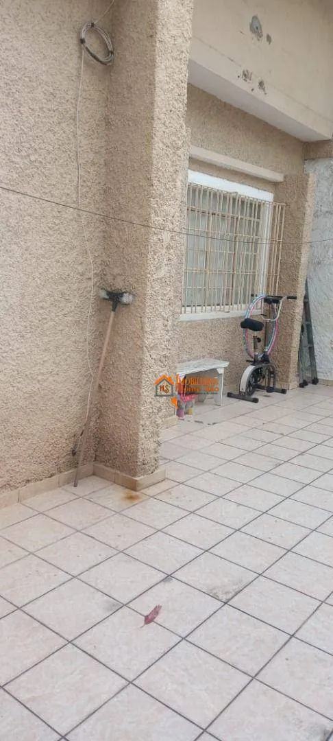 Imagem Sobrado com 4 dormitórios à venda por R$ 600.000,00 - Parque Renato Maia - Guarulhos/SP