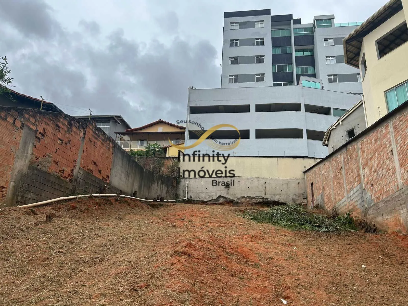 Imagem Loteamento à venda no bairro João Pinheiro - Belo Horizonte/MG