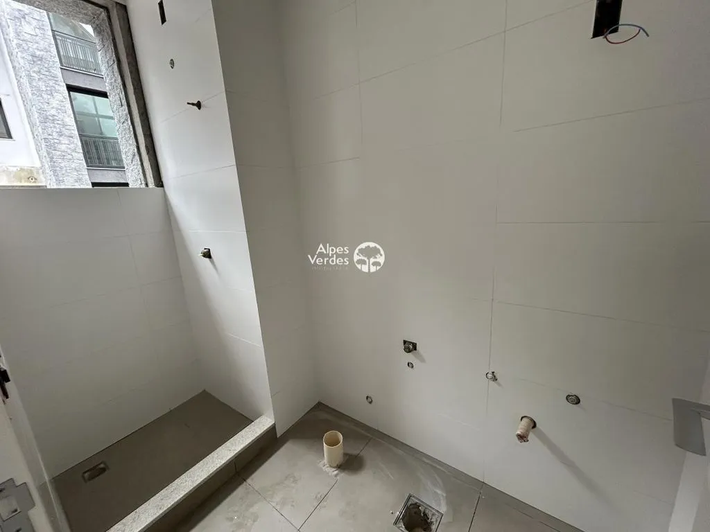Imagem Vende-se apto prox ao centro de Gramado- 3 quartos- Valor R$ 2.335.000,00