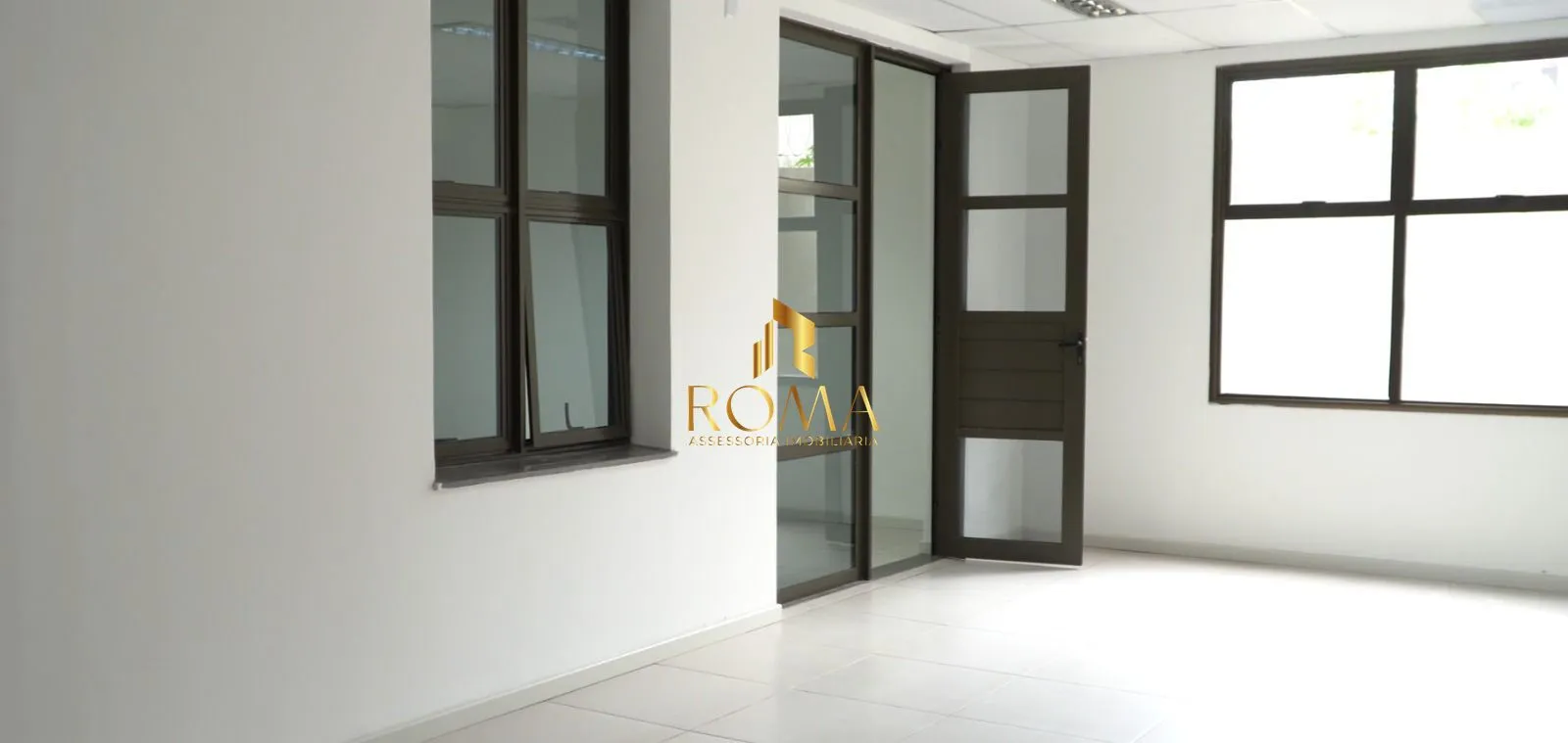 Imagem Sala Comercial 1 dormitórios à venda Nossa Senhora das Dores Santa Maria/RS