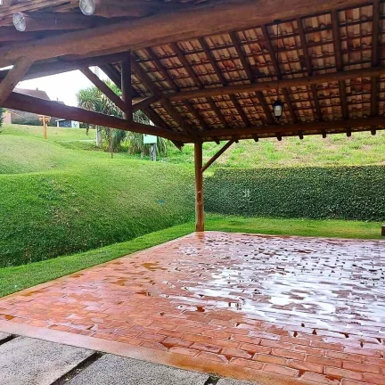 Imagem Onde a Sofisticação das 4 Suítes encontra o Som das Cachoeiras