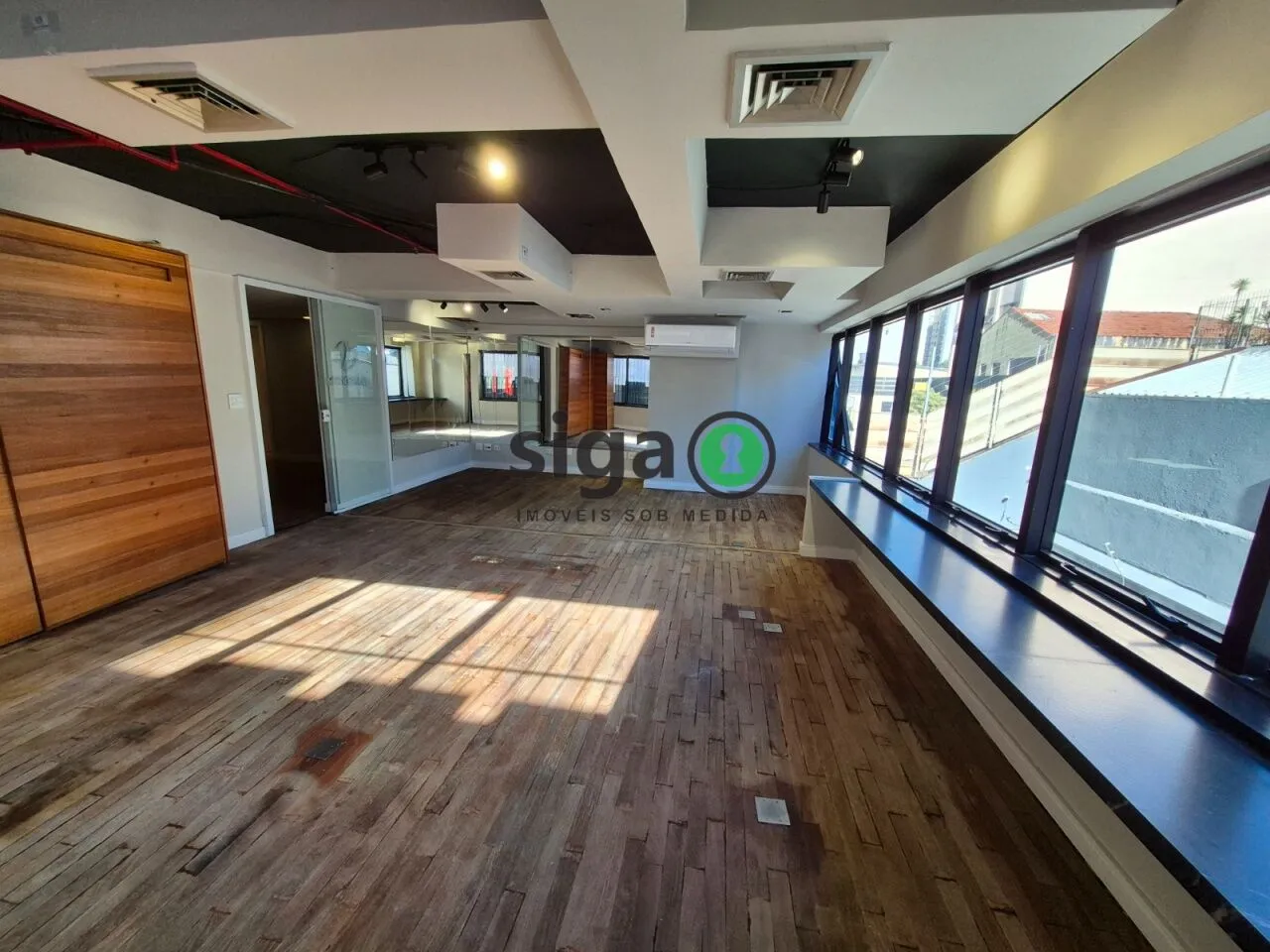 Imagem Sala / Conjunto Comercial a venda ou locação no Itaim Bibi com 142m²