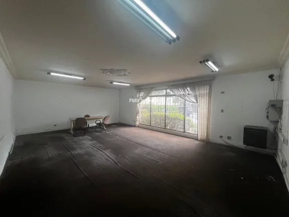 Imagem Casa Comercial de Alto Padrão no Jardim Europa, São Paulo-SP: 14 Salas, 9 Banheiros, 10 Vagas de Garagem, 600m².