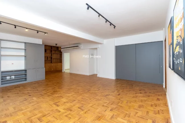 Imagem Imperdível: Apartamento à venda em São Paulo, Jardim Paulista - 3 quartos, 1 suíte, 1 sala, 3 banheiros, 1 vaga, 162,65 m²!