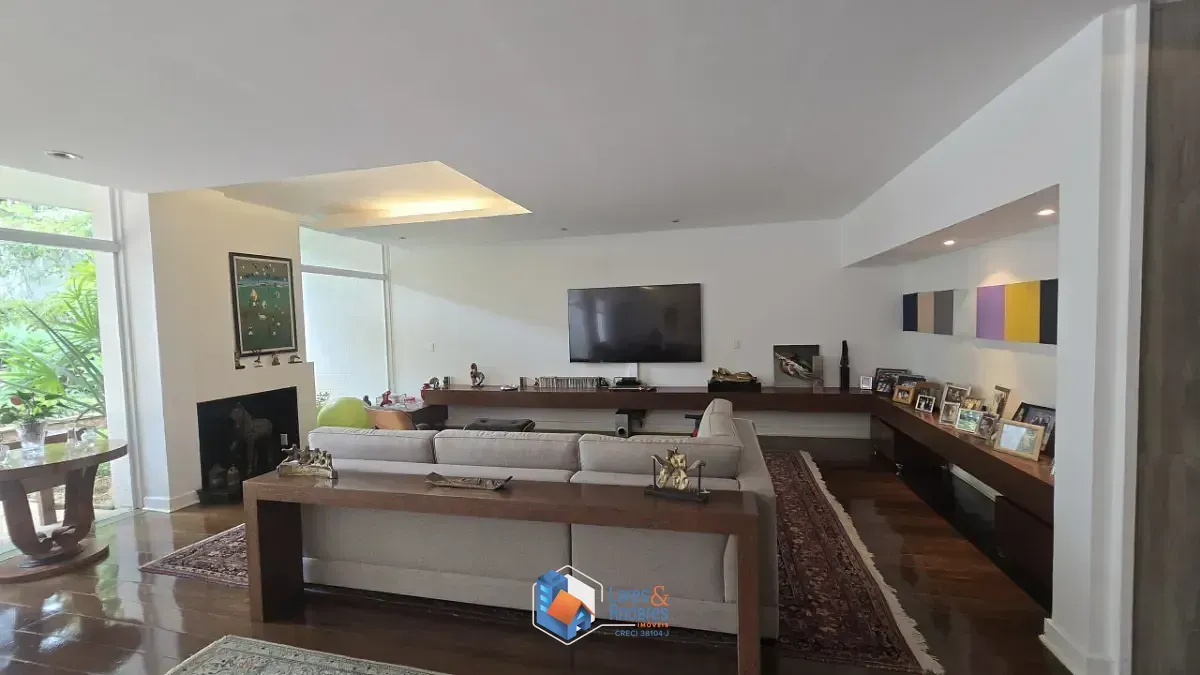 Imagem Sobrado para venda em Santo Amaro com 4 quartos, sendo 4 suítes, 682m²