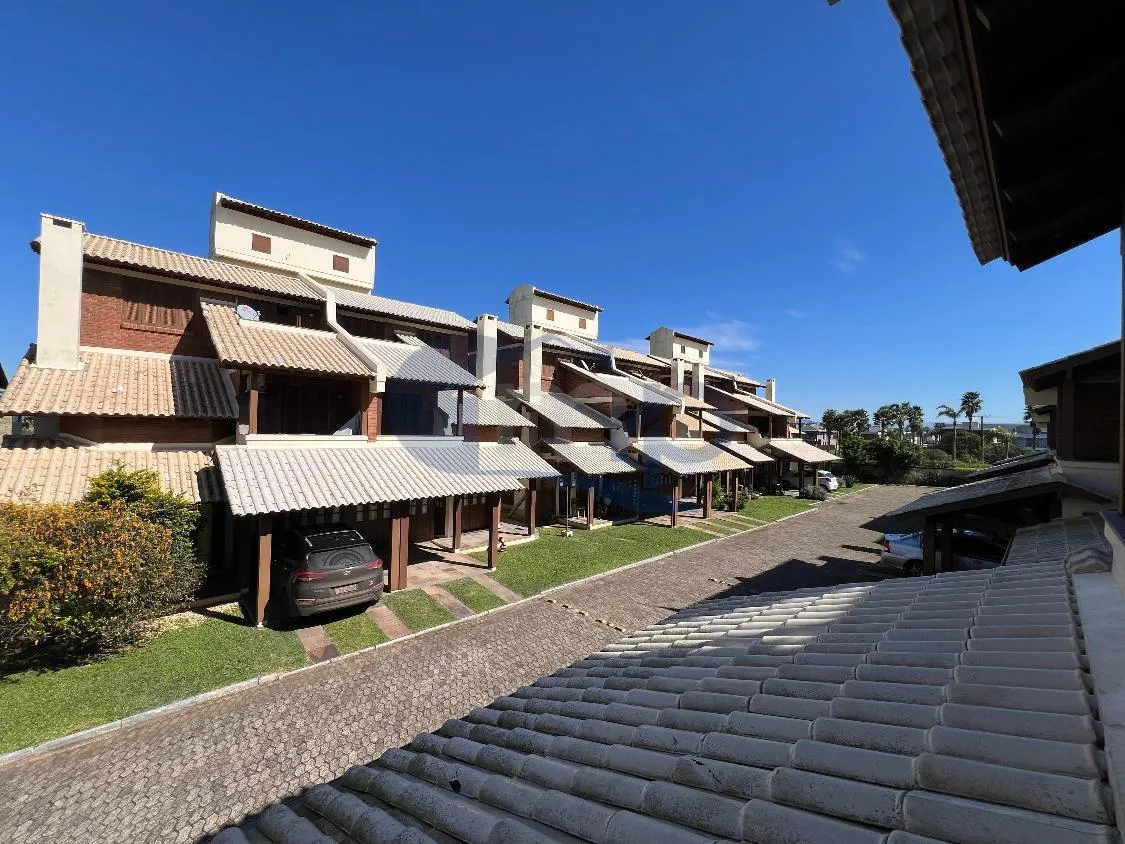 Imagem Casa a venda com 4 dormitorios na Guarita em Torres/RS