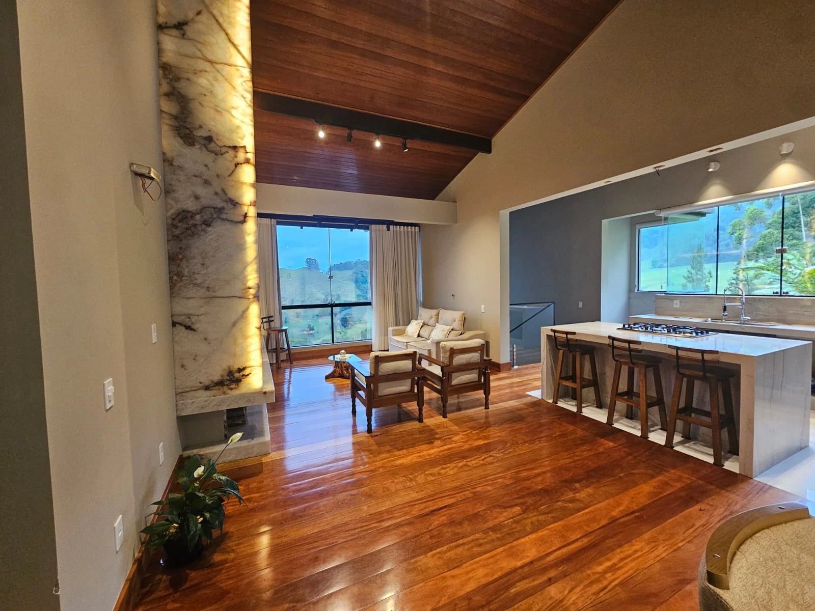 Imagem Casa com 3 Quartos à Venda, 400 metros em Vargem Alta - Vargem Alta