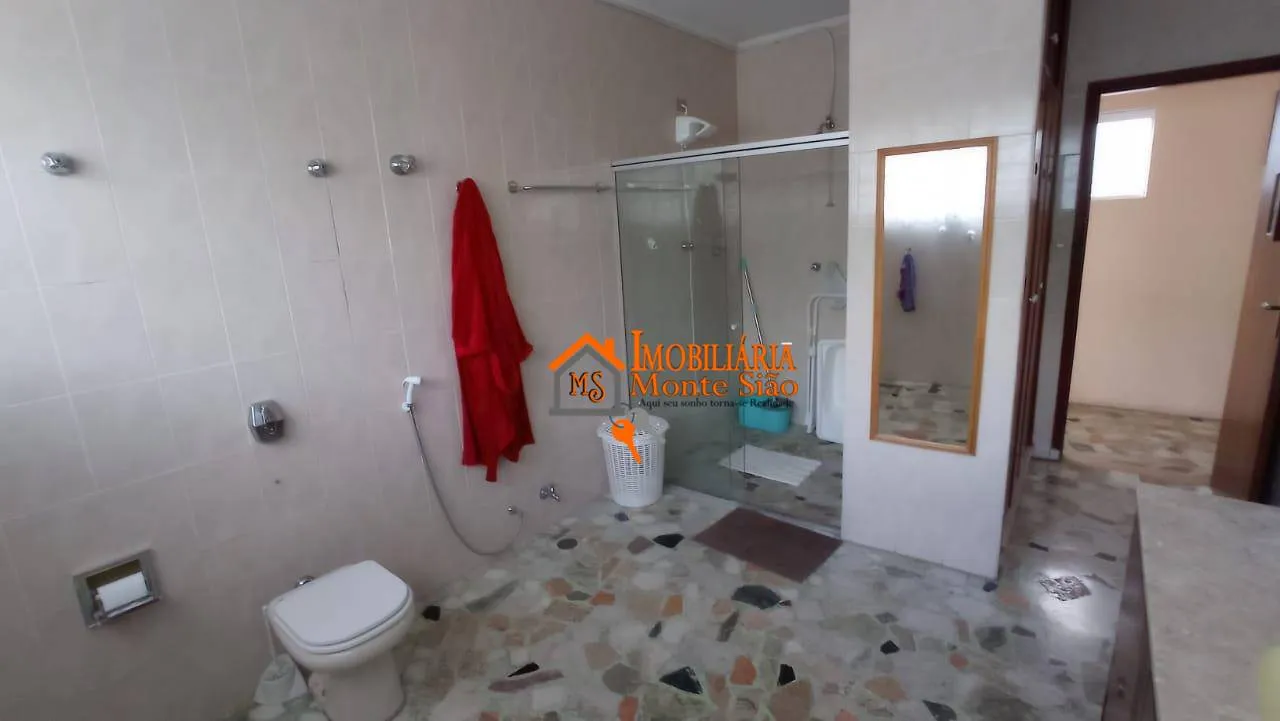 Imagem Casa com 2 dormitórios à venda, 400 m² por R$ 1.200.000,00 - Vila Galvão - Guarulhos/SP