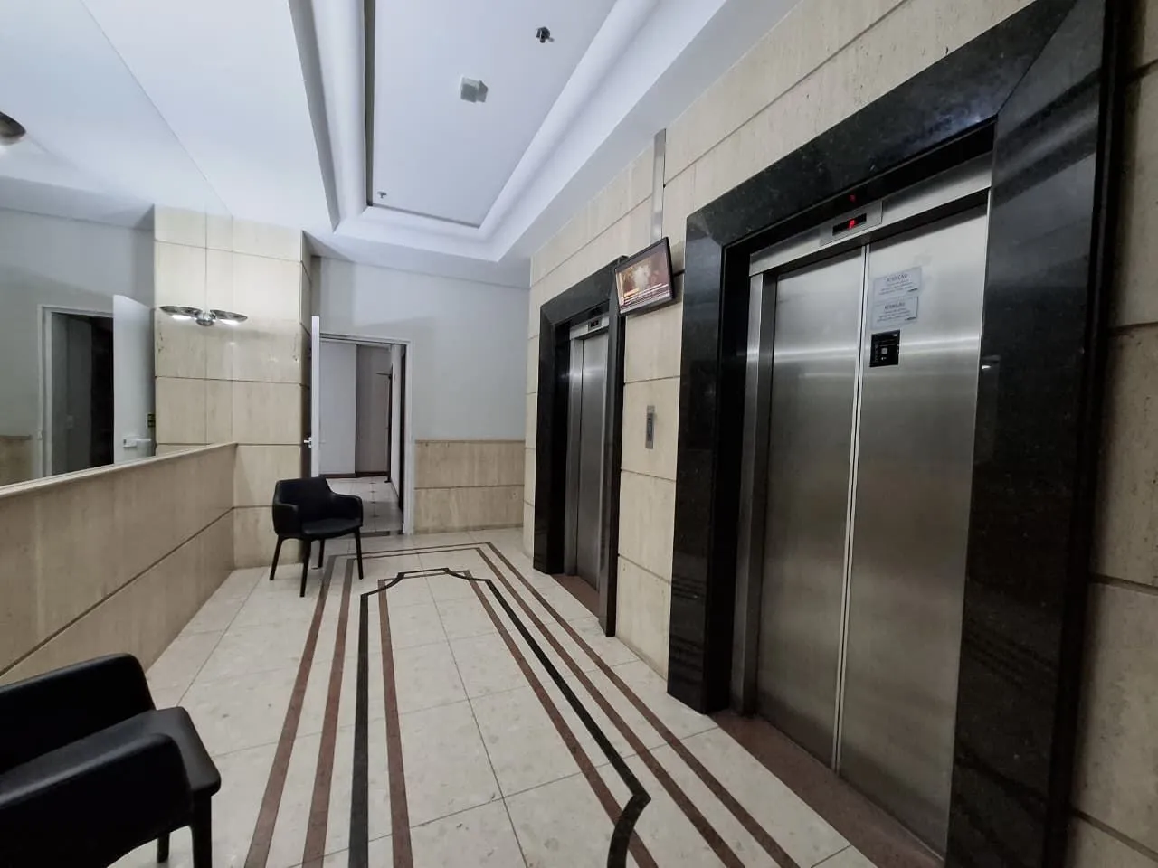 Imagem Sala comercial à venda em Porto Alegre, Auxiliadora, 35.56m2
