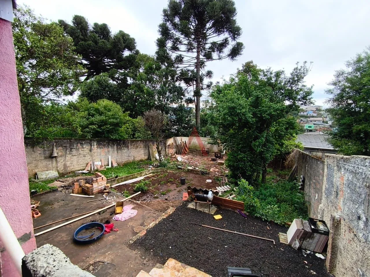Imagem Casa com terreno amplo no Bairro Industrial, proximo ao Shopping