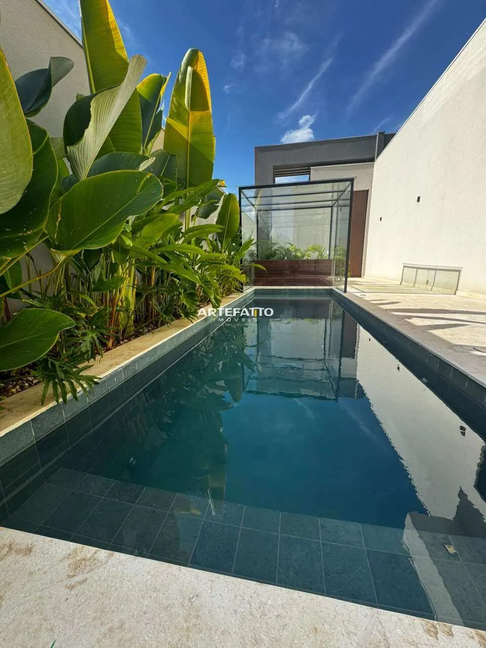 Imagem Casa de condomínio à venda em Rifaina, Condomínio Portal do Lago, com 3 quartos, 222m2