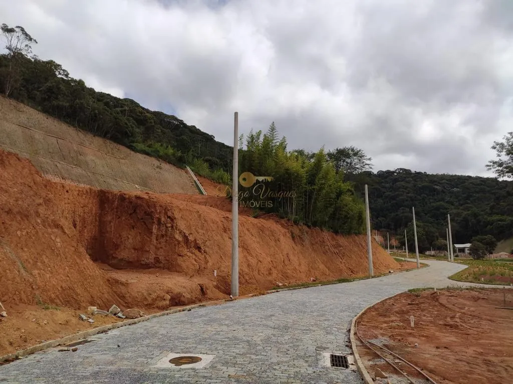 Imagem Terreno em Condomínio para Venda em Teresópolis / RJ no bairro Prata