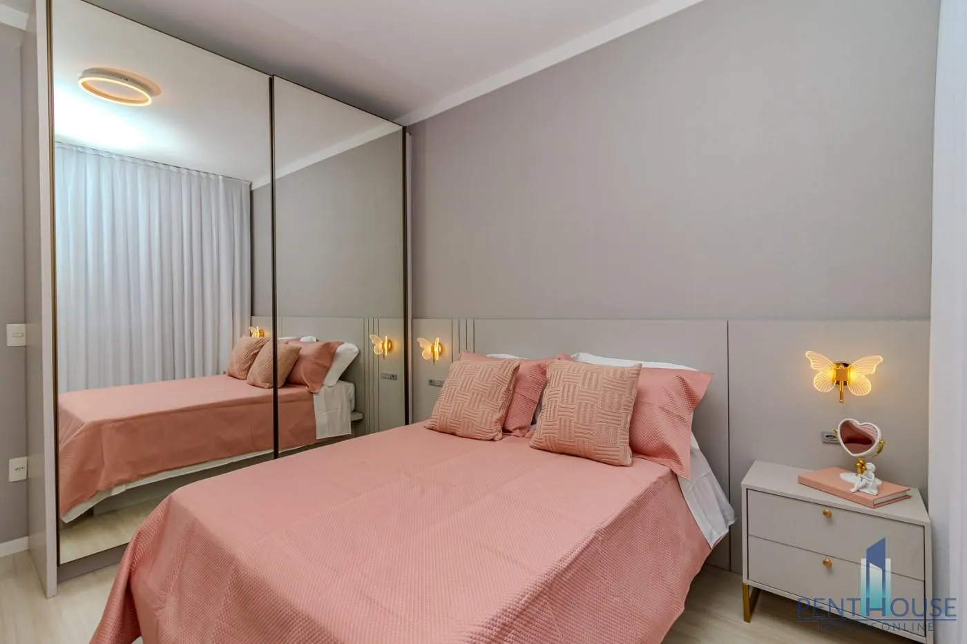 Imagem Apartamento Zona Central para Venda em Balneário Camboriú, CENTRO, 3 dormitórios, 1 suíte, 2 banheiros, 2 vagas