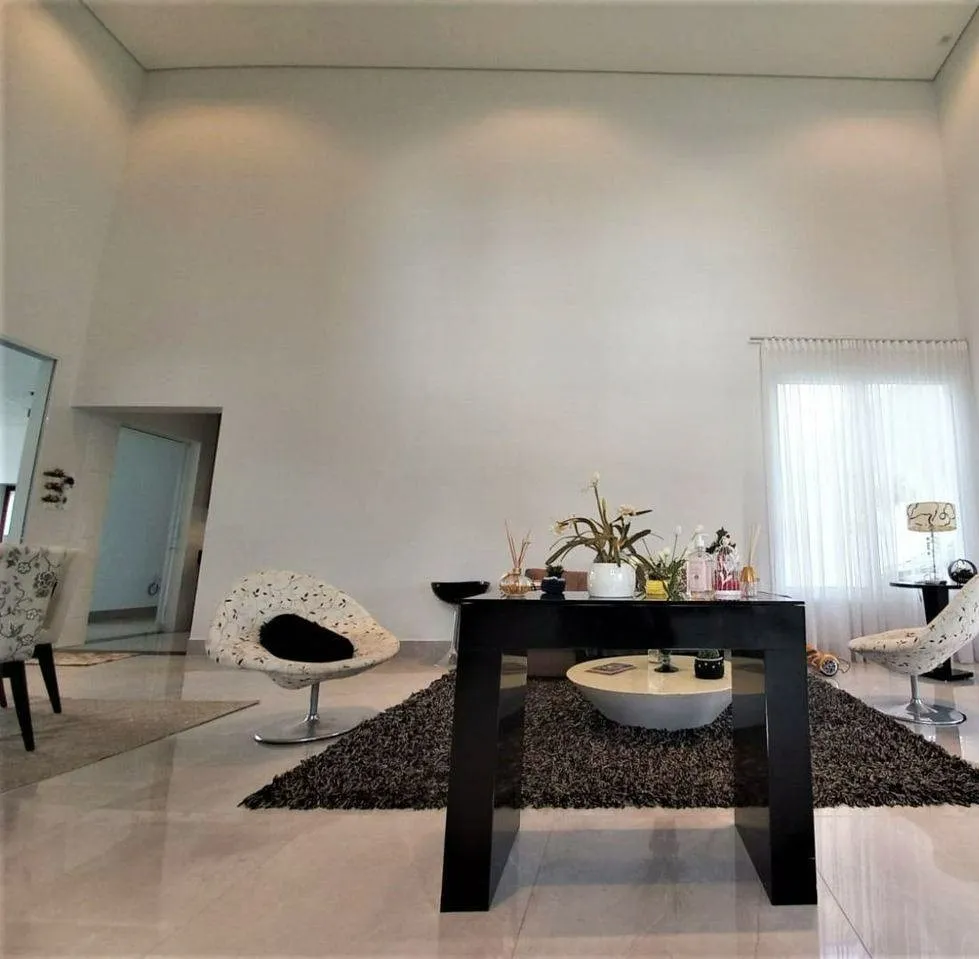 Imagem Casa no Village Castelo Itu de 580m²