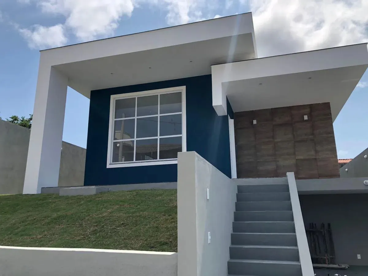Imagem Casa em Condomínio para Venda em Cabo Frio / RJ no bairro Peró