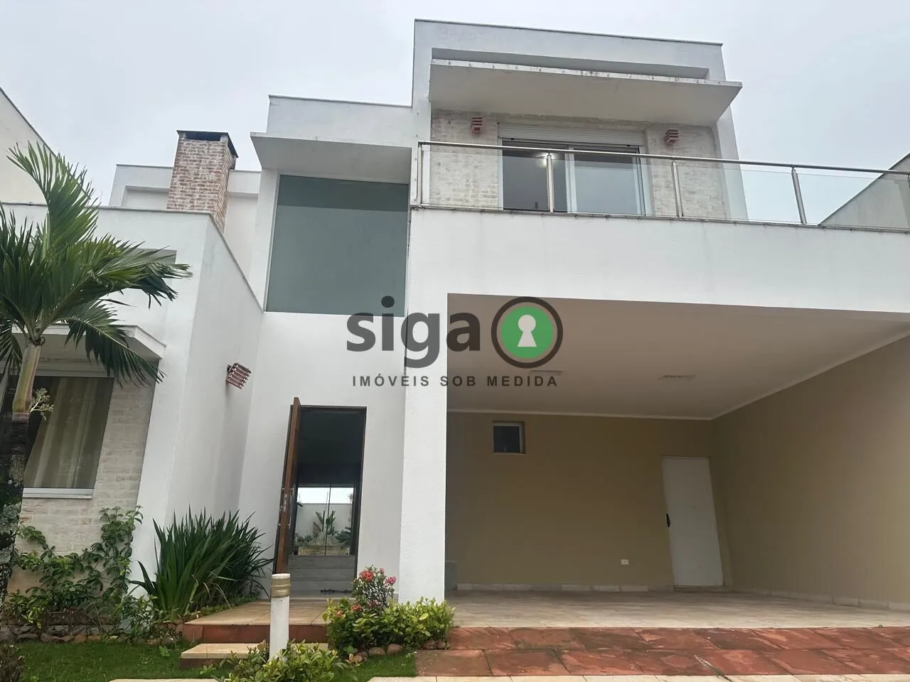 Imagem Oportunidade Casa Ampla com 3 Suítes, Churrasqueira e Área Gourmet