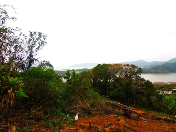 Imagem Terreno à venda em Garopaba-SC, bairro Macacu, 46.578,61m², com vista para Lagoa e Mar!
