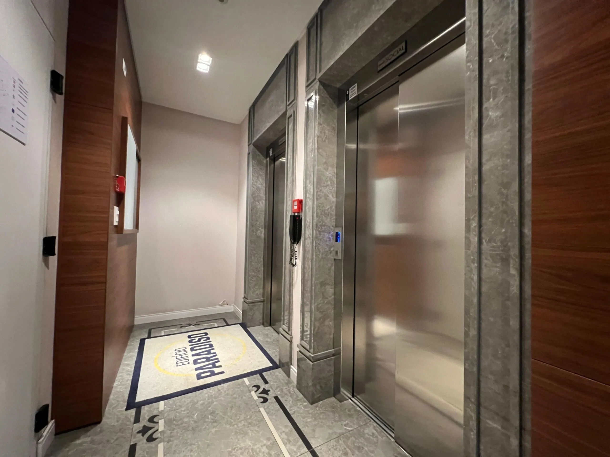 Imagem Apartamento com vista para o mar à venda com 105m2 por R$ 1.800.000,00