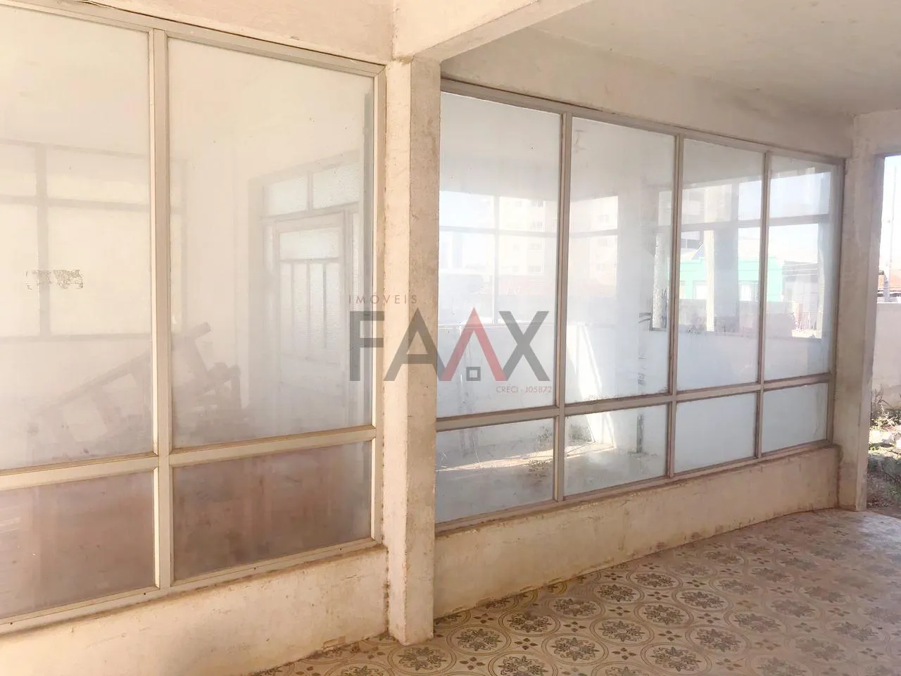 Imagem Sala Comercial com 72 dormitórios,2500.00 m , CENTRO, GUARAPUAVA - PR