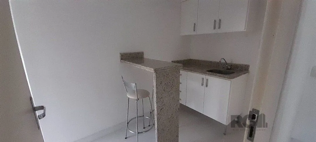 Imagem Excelente Sala Mobiliada na Wenceslau Escobar enfrente ao Paseo