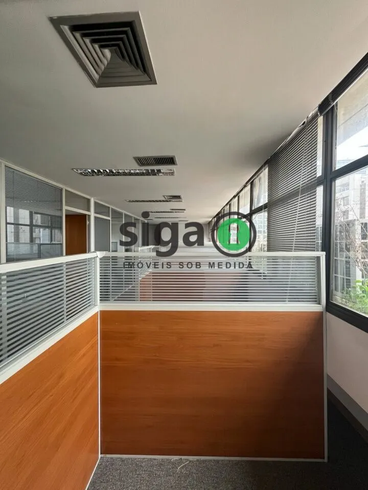 Imagem Sala Comercial e 3 banheiros para Alugar, 133 m² por R$ 8.500/Mês